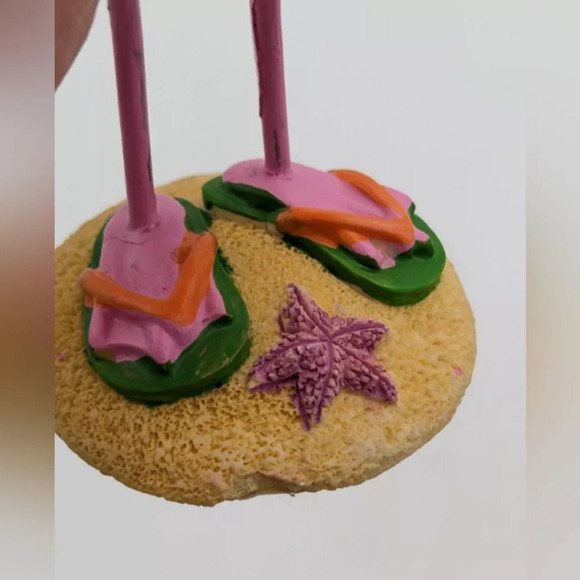 Beachy Pink Flamingo Resin Figurine in Flip Flops - Picture 9 of 9